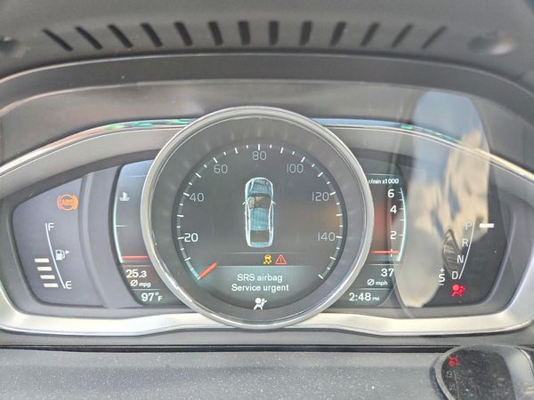 2015 VOLVO S60 Premier (non R design)