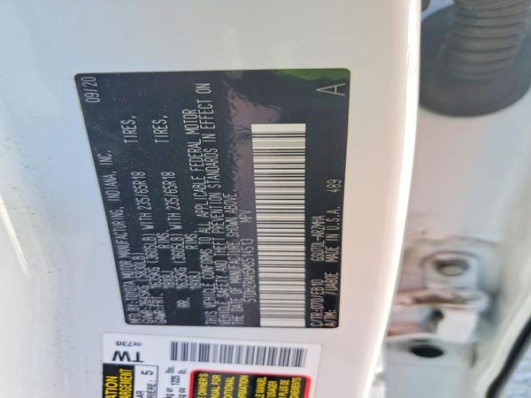 2021 TOYOTA HIGHLANDER XLE Nav