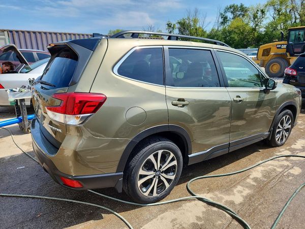 2024 SUBARU FORESTER Limited