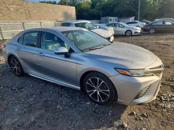 2018 TOYOTA CAMRY L/LE/SE/XLE