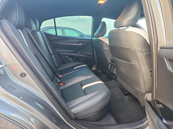 2025 TOYOTA CAMRY