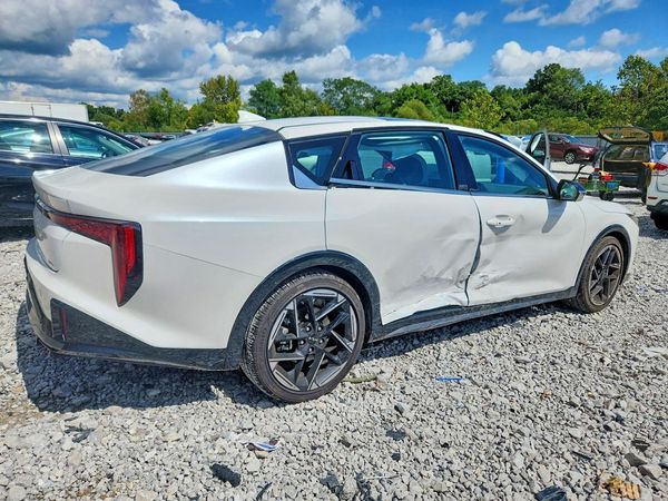 2026 KIA K4