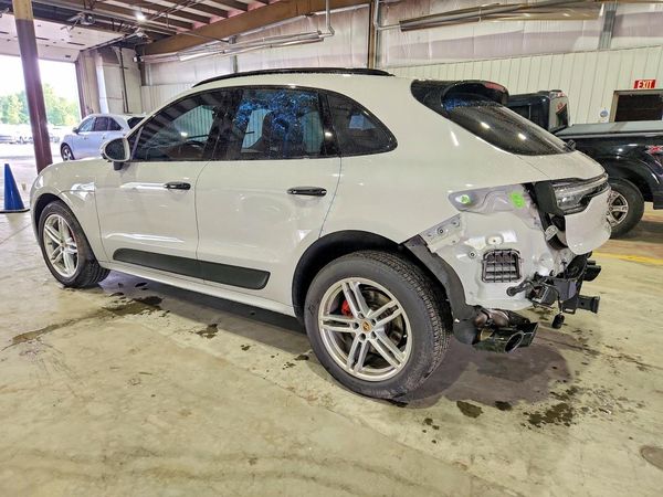 2020 PORSCHE MACAN