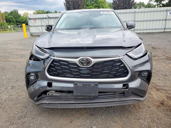 2021 TOYOTA HIGHLANDER