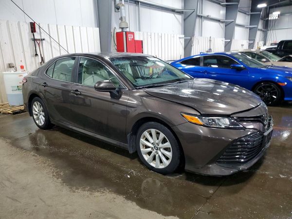 2018 TOYOTA CAMRY