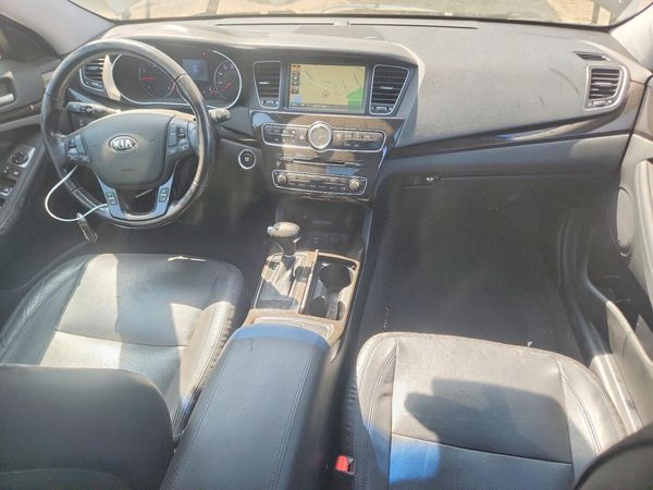 2016 KIA CADENZA