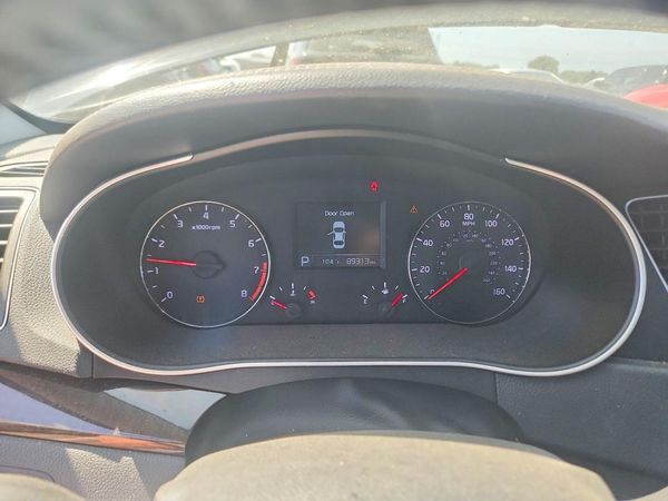2016 KIA CADENZA