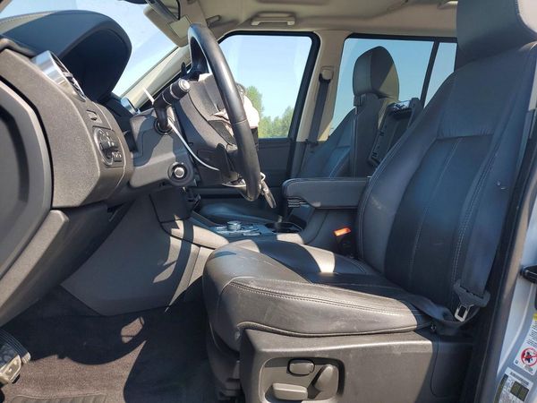2016 LAND ROVER LR4 HSE Lux — DENT