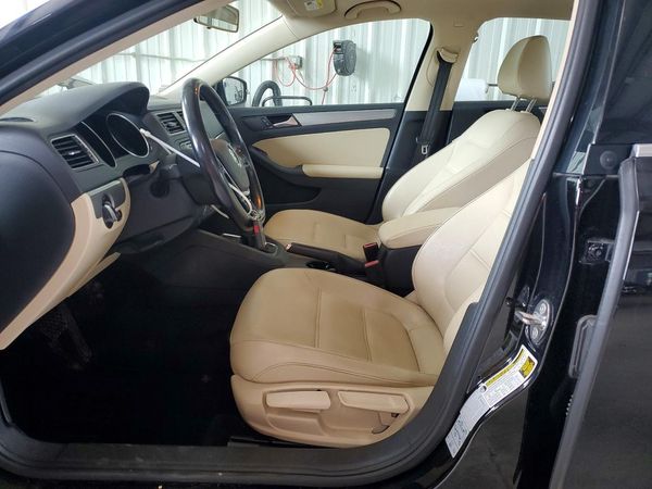 2017 VOLKSWAGEN JETTA SE