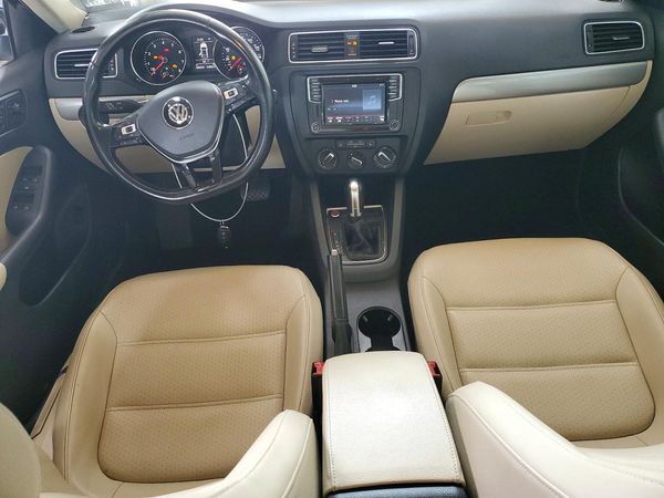 2017 VOLKSWAGEN JETTA SE