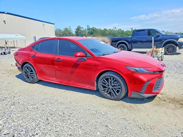 2025 TOYOTA CAMRY
