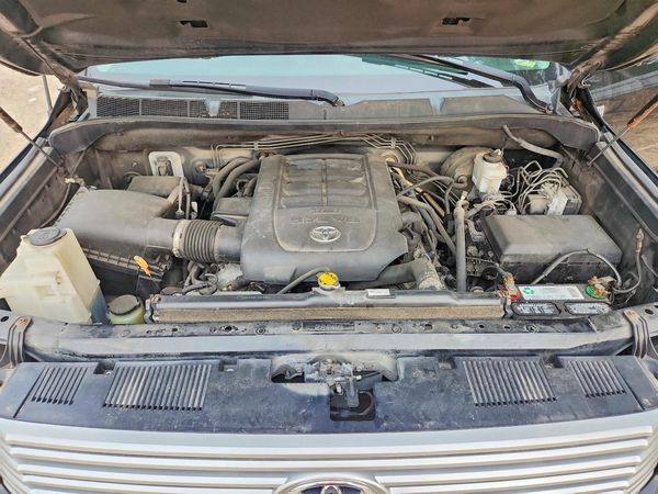 2017 TOYOTA TUNDRA Platinum/1794 — Engine bay