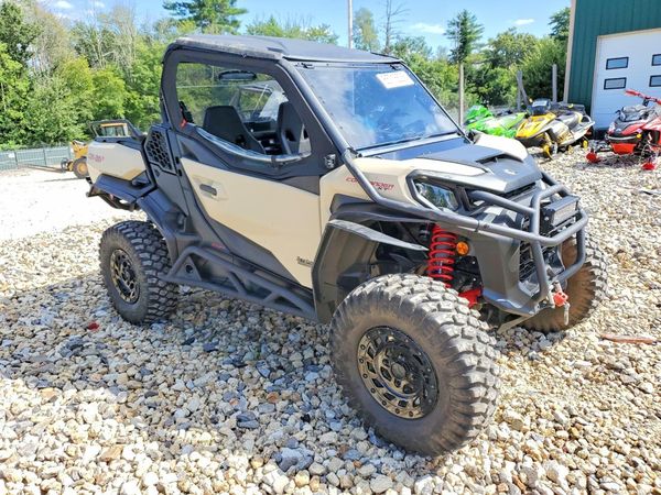 2024 CAN-AM COMMANDER