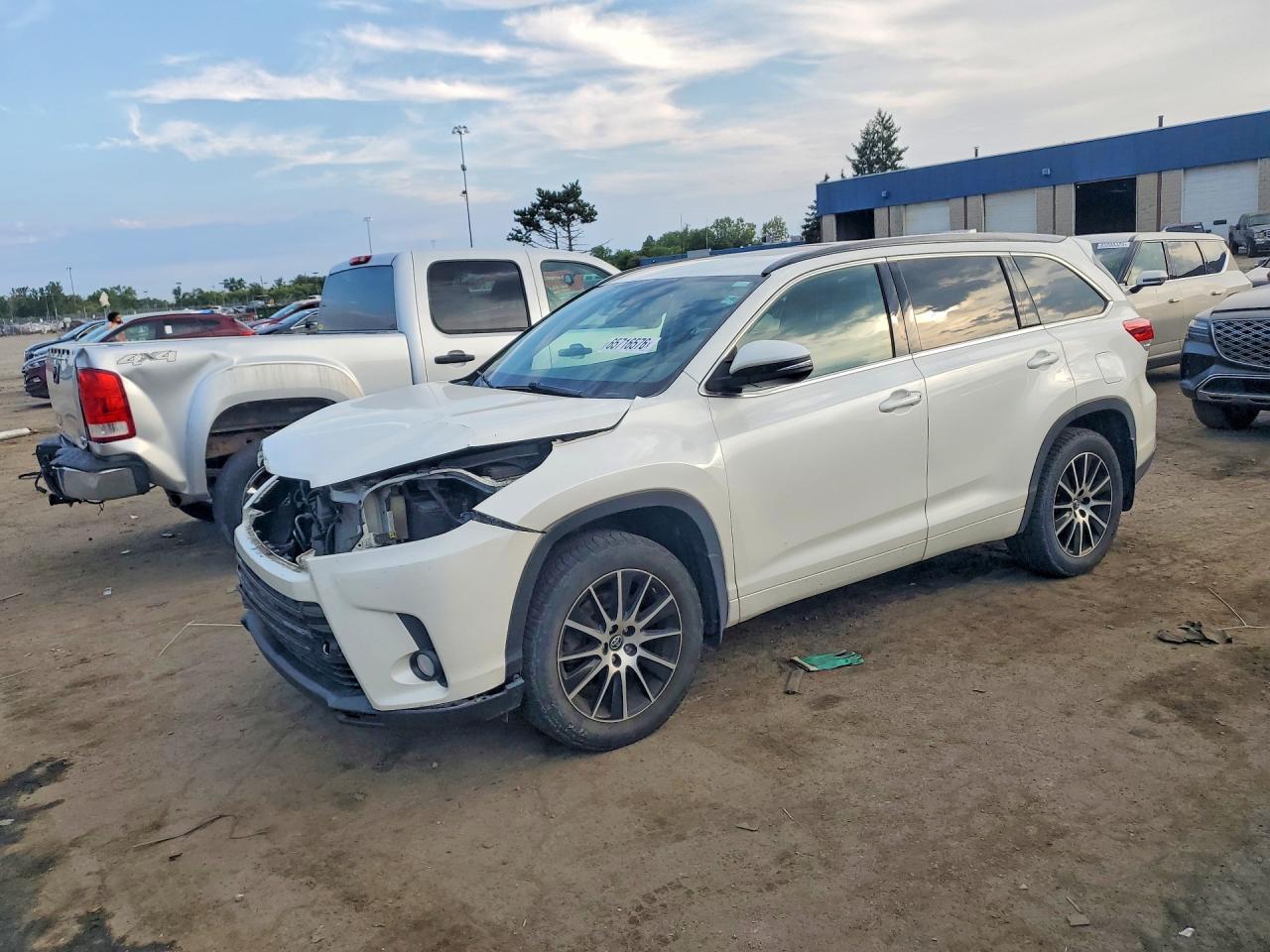 2018 TOYOTA HIGHLANDER SE/XLE
