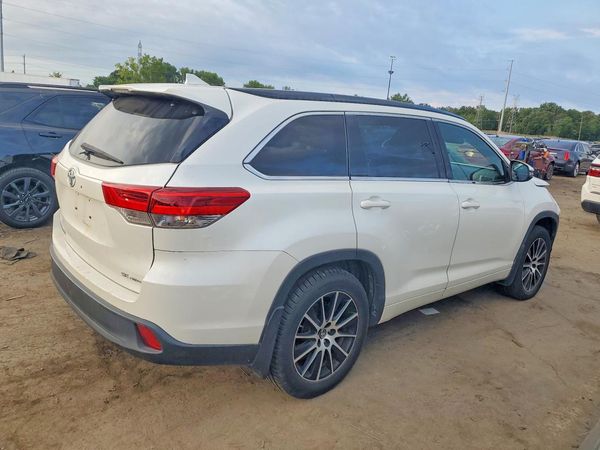 2018 TOYOTA HIGHLANDER SE/XLE