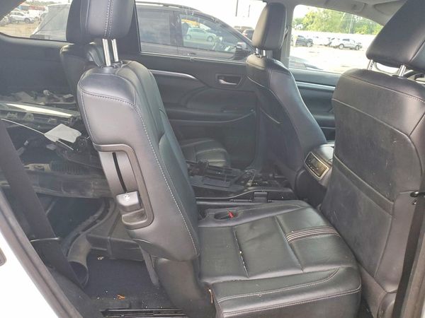 2018 TOYOTA HIGHLANDER SE/XLE