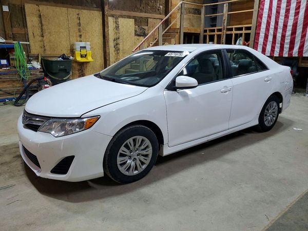 2014 TOYOTA CAMRY — DSFA — Front 3/4