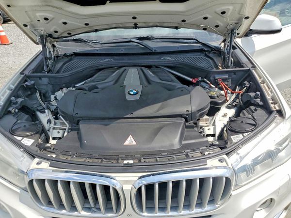 2015 BMW X5 xDrive50i