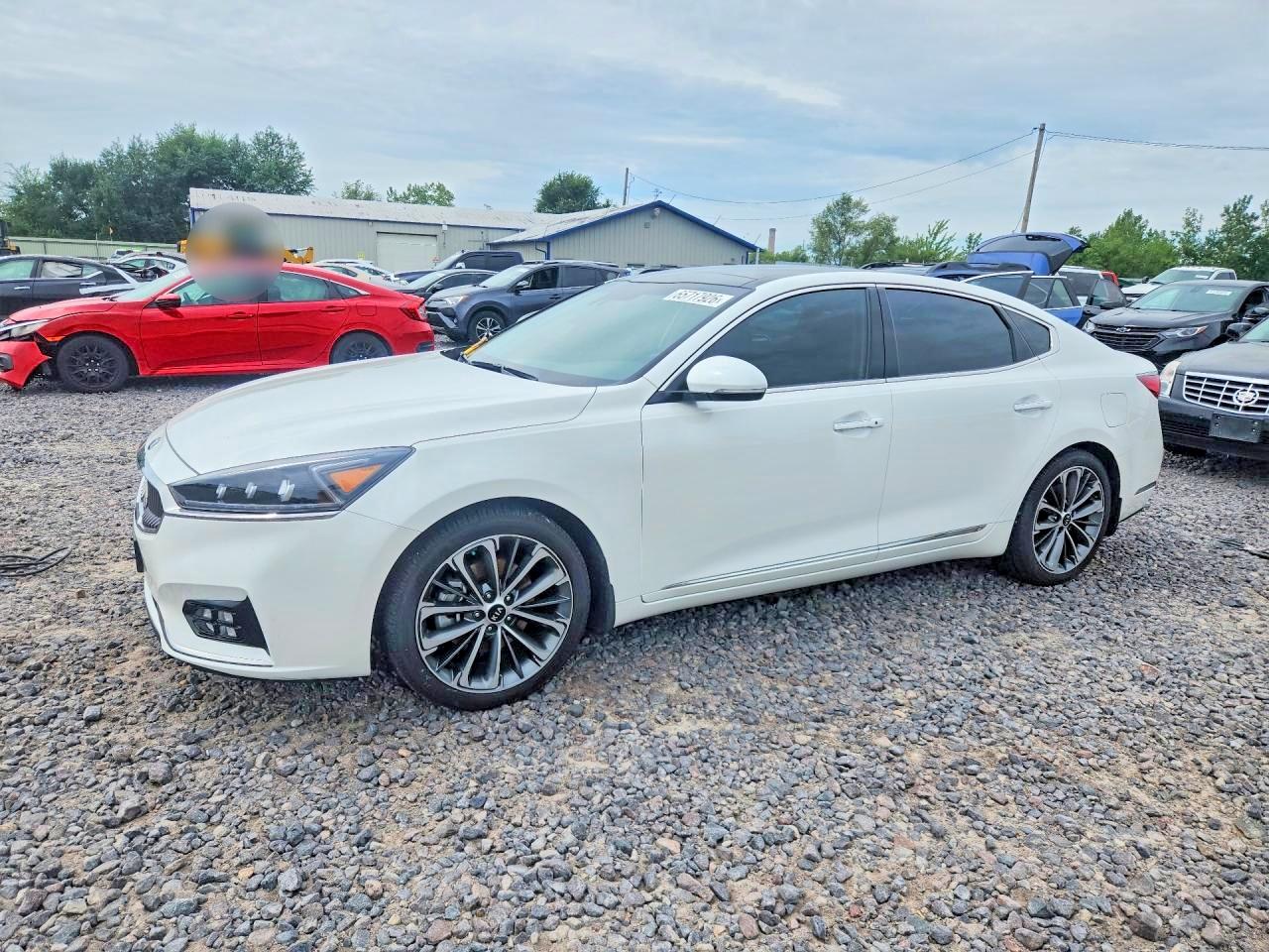 2019 KIA CADENZA