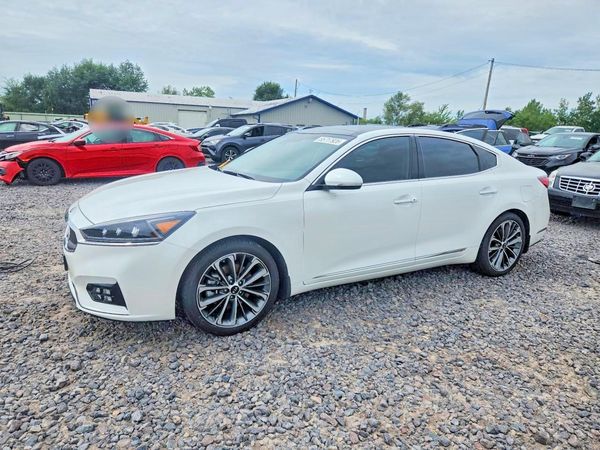 2019 KIA CADENZA