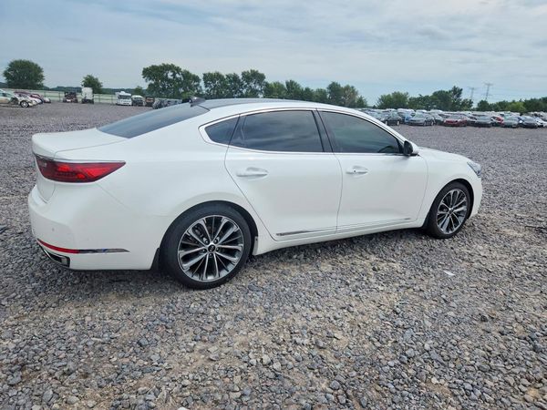 2019 KIA CADENZA