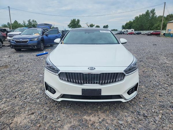 2019 KIA CADENZA