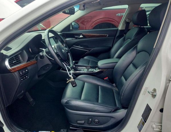 2019 KIA CADENZA