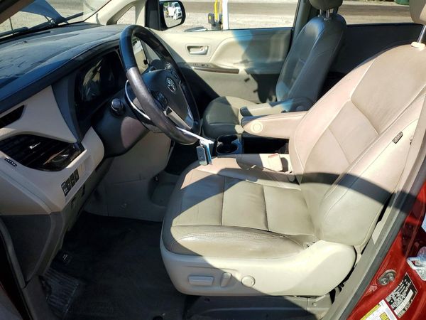 2015 TOYOTA SIENNA
