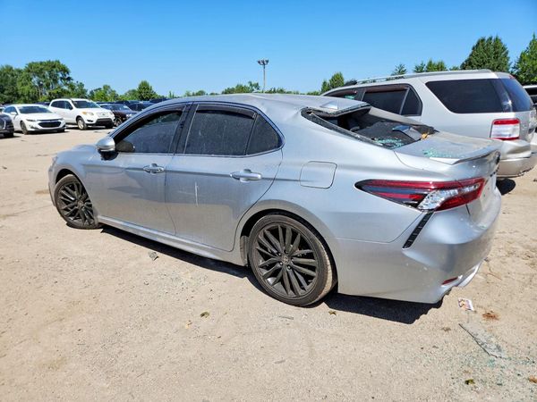 2022 TOYOTA CAMRY XSE