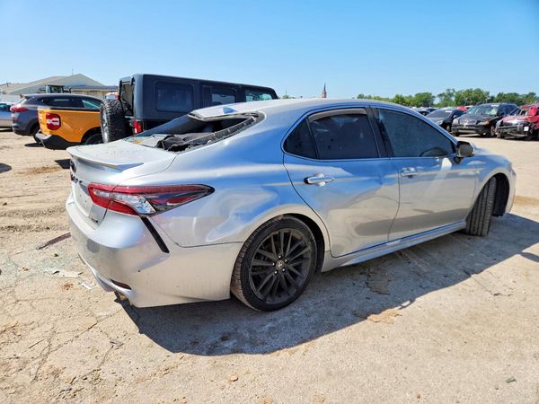 2022 TOYOTA CAMRY XSE