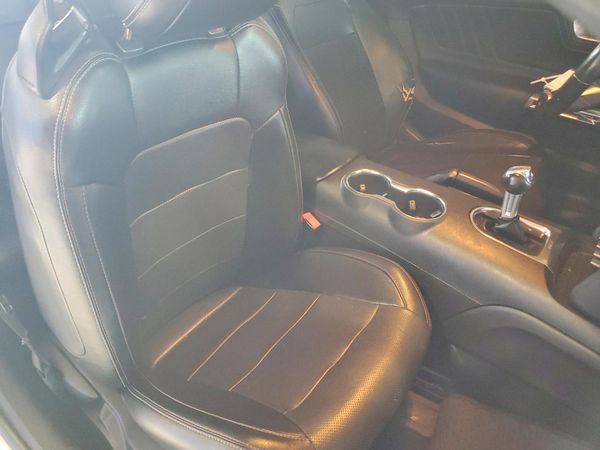 2019 FORD MUSTANG I4 Convertible