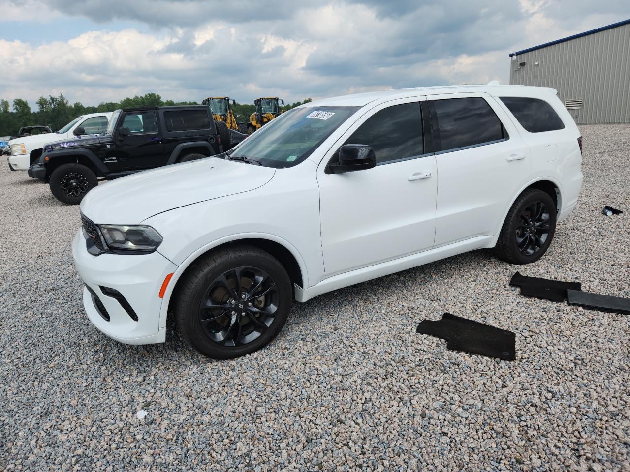 2022 DODGE DURANGO SXT — Front 3/4