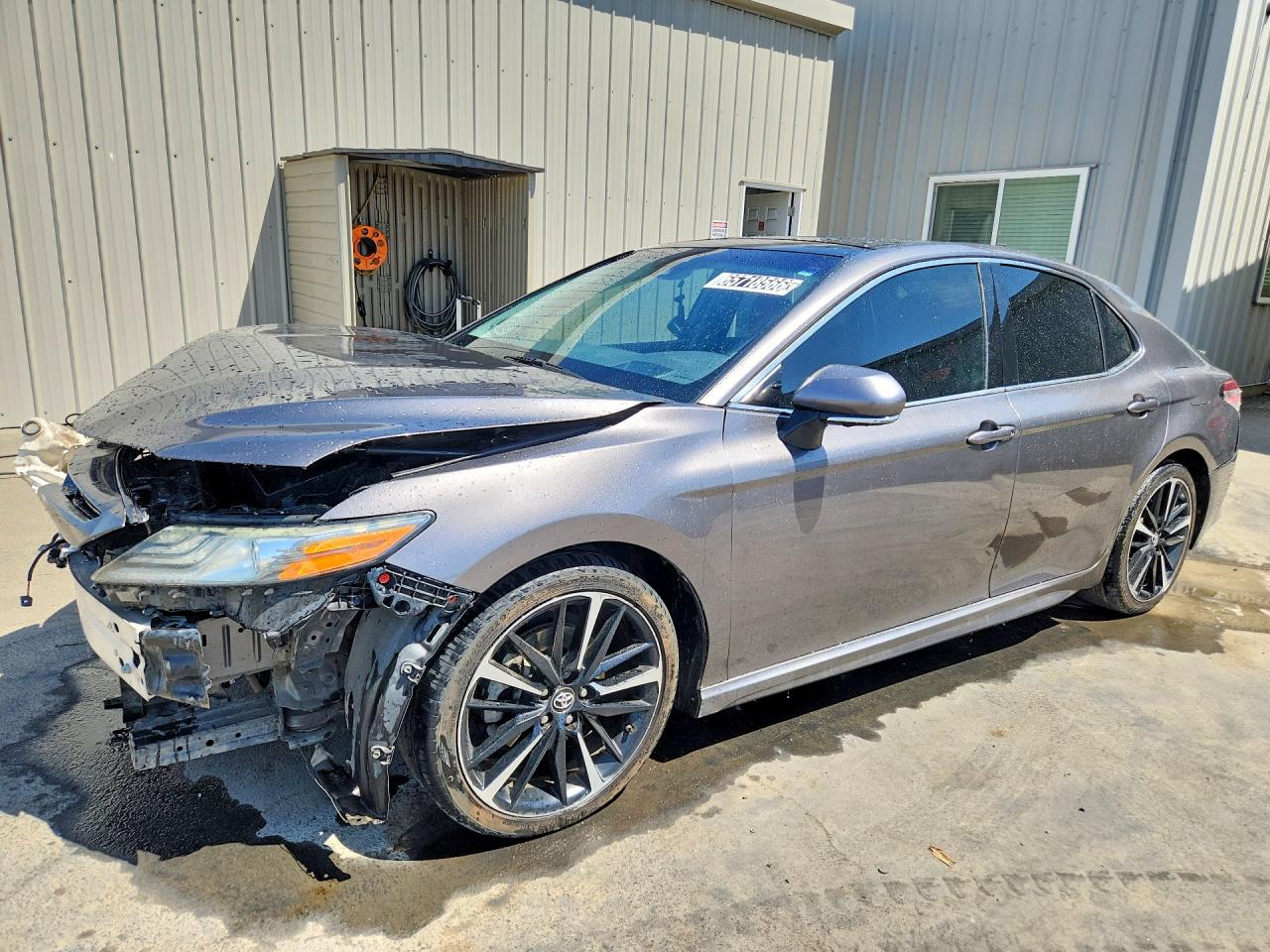 2018 TOYOTA CAMRY XSE — Front 3/4