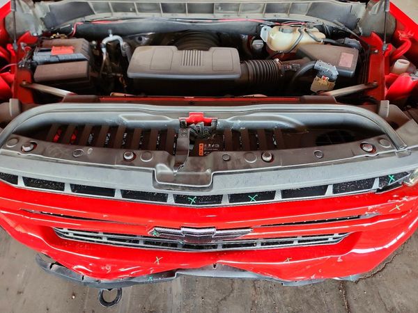 2020 CHEVROLET SILVERADO RST — Engine bay