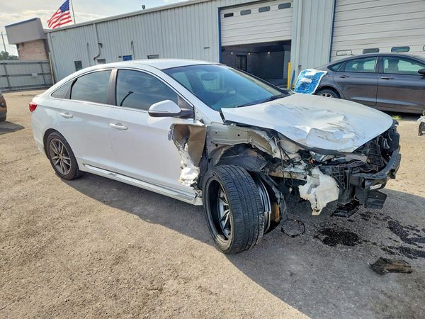 2017 HYUNDAI SONATA — Passenger 3/4