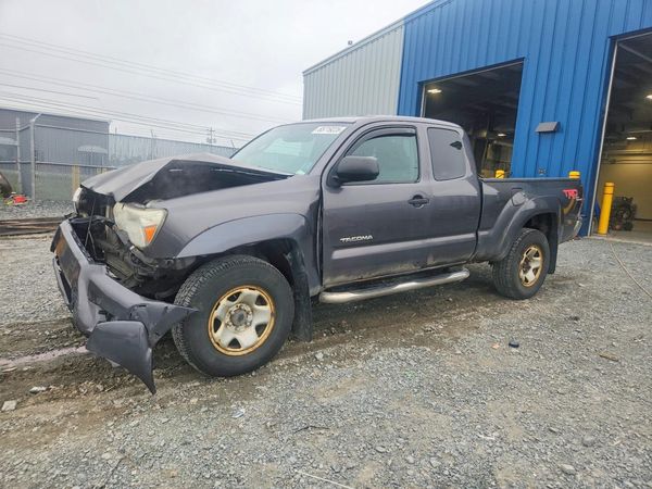 2015 TOYOTA TACOMA