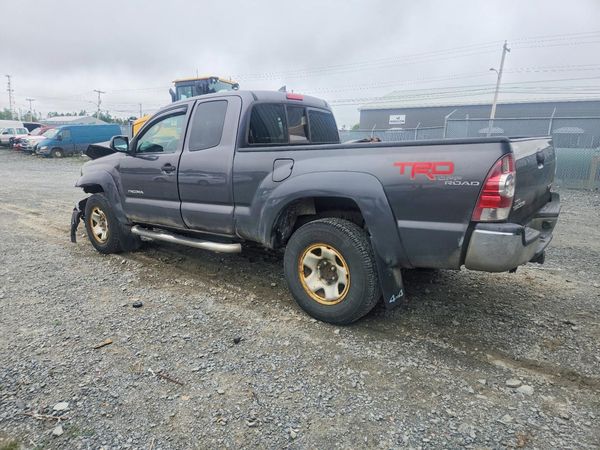 2015 TOYOTA TACOMA