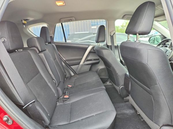 2018 TOYOTA RAV4 LE