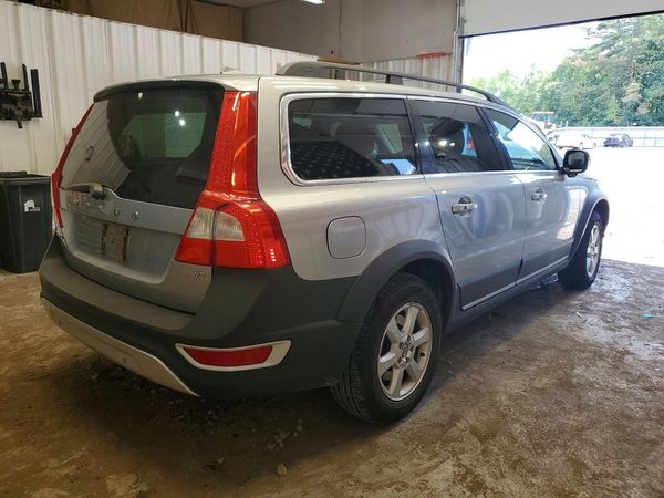 2012 VOLVO XC70
