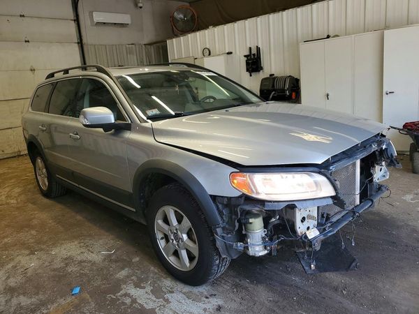 2012 VOLVO XC70