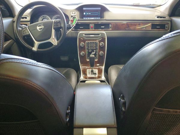 2012 VOLVO XC70