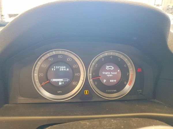 2012 VOLVO XC70