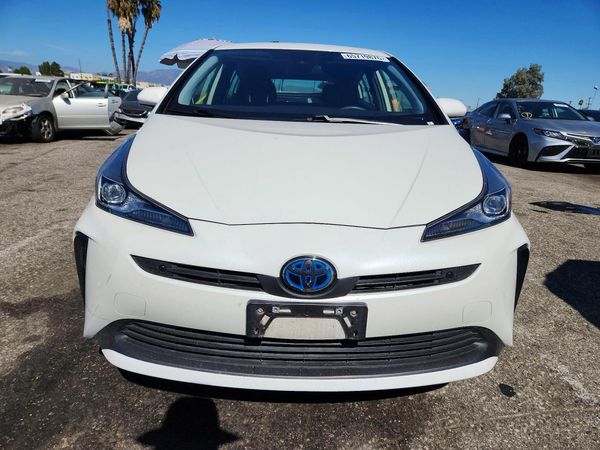 2020 TOYOTA PRIUS