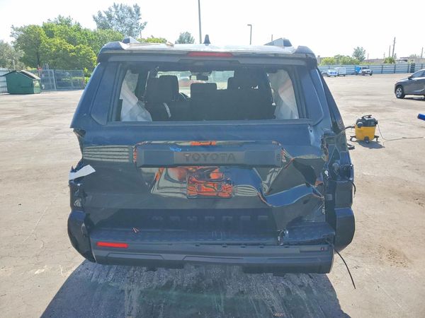 2025 TOYOTA 4RUNNER
