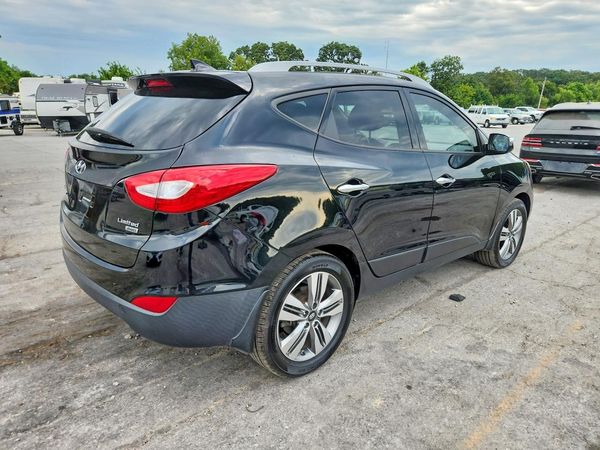 2015 HYUNDAI TUCSON GLS (Middle)