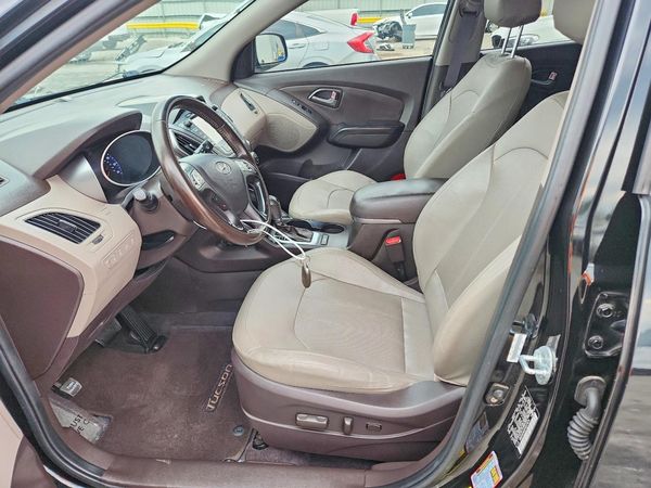 2015 HYUNDAI TUCSON GLS (Middle)