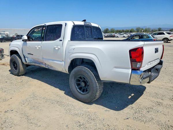 2018 TOYOTA TACOMA
