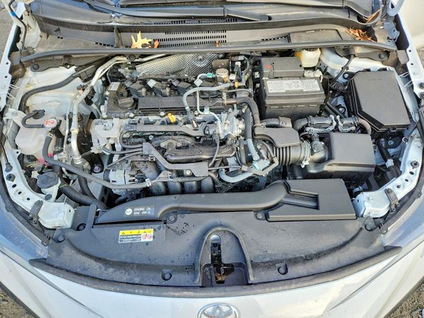 2025 TOYOTA COROLLA SE — Engine bay