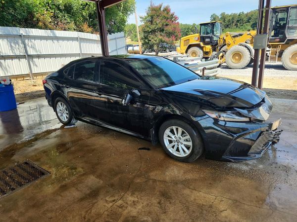 2026 TOYOTA CAMRY — Passenger 3/4