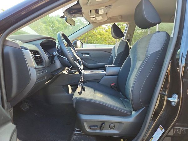 2021 NISSAN ROGUE SV — DENT